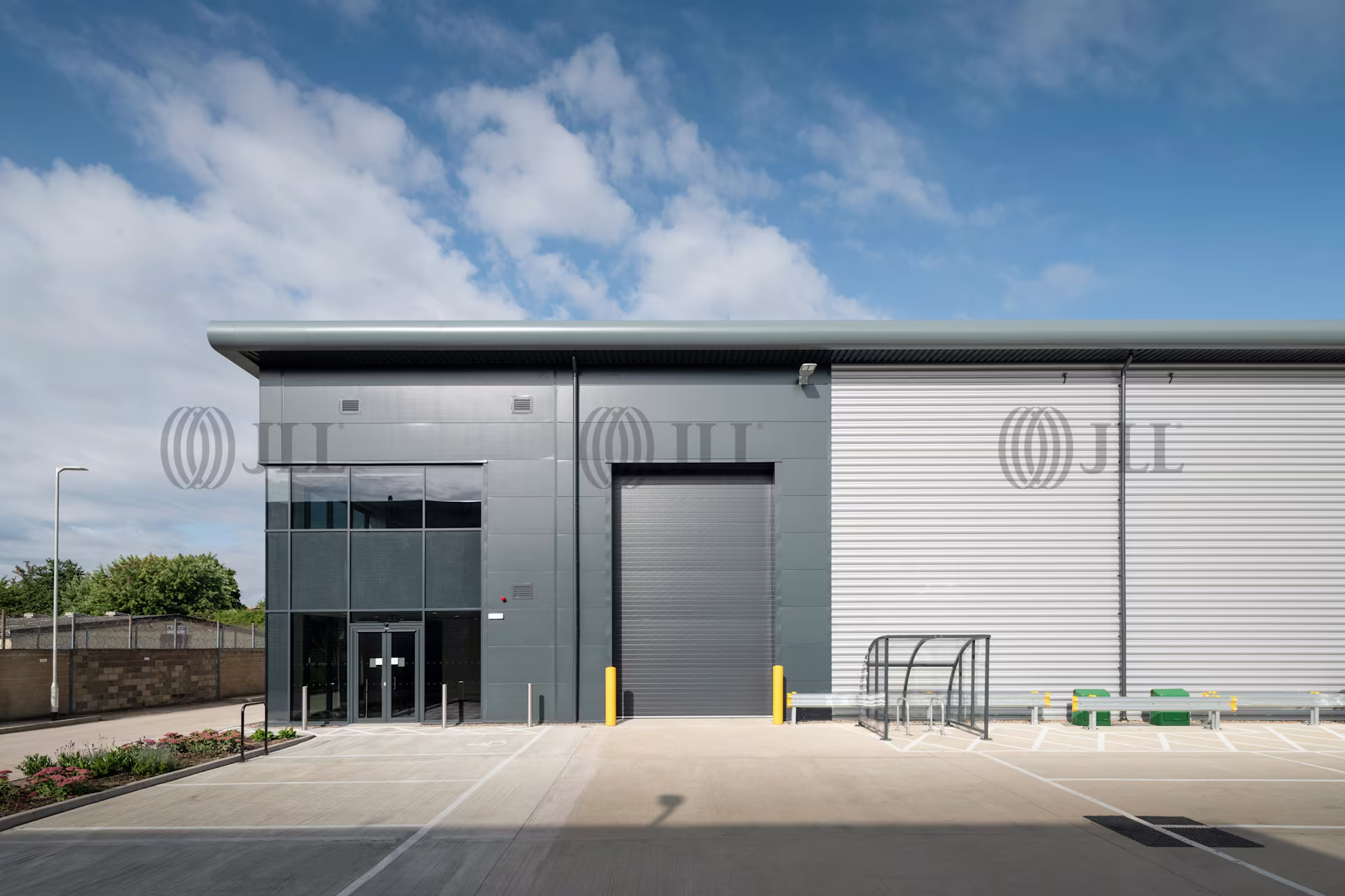 Unit D3 exterior with forecourt